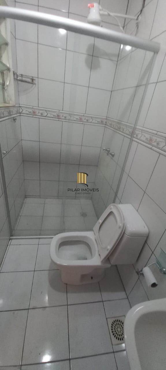 Casa 3 dormitórios no bairro Guarujá