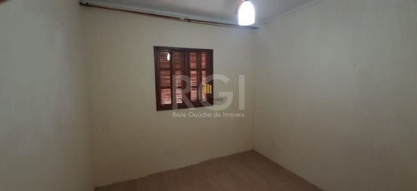 Sítio em Porto Alegre, no bairro São Caetano, com 5 dormitório(s), e 5 banheiros, à venda.