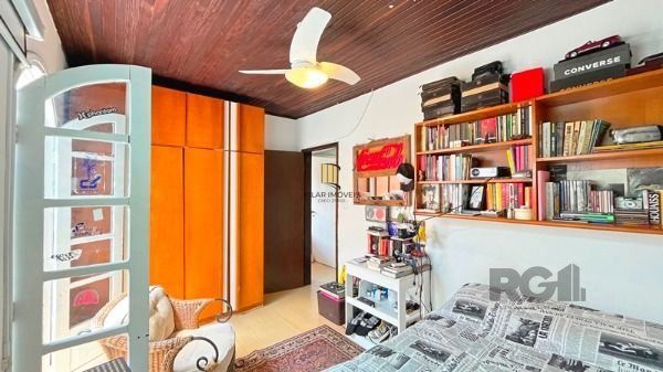 Casa 3 dormitórios no bairro Ipanema