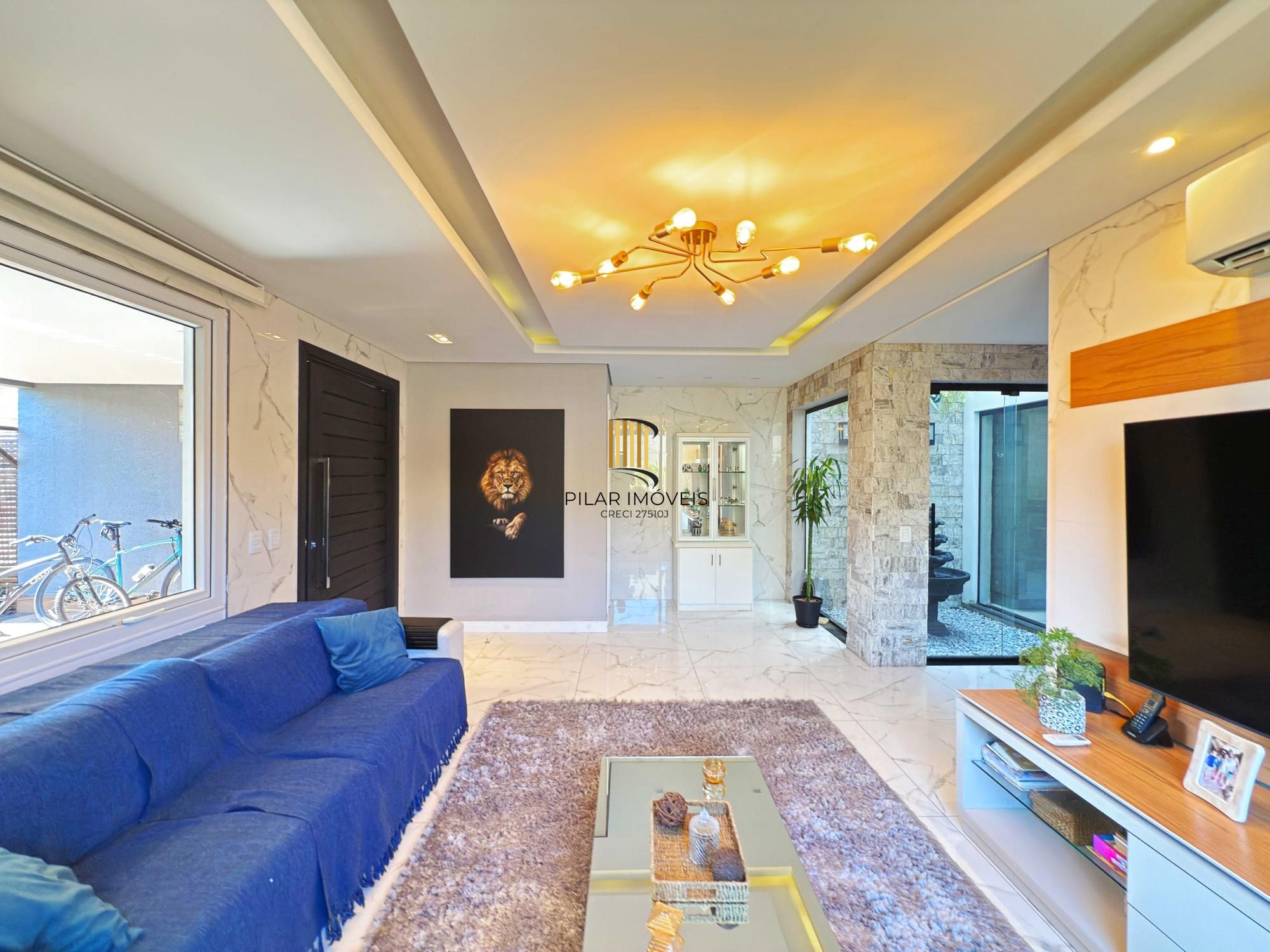 Em busca de uma casa espaçosa e cheia de comodidades no bairro Hípica