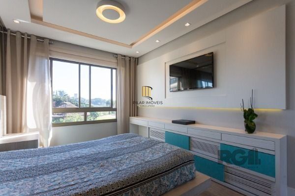 Apartamento em Porto Alegre, no bairro Cavalhada, com 3 dormitório(s), e 3 banheiros, à venda.