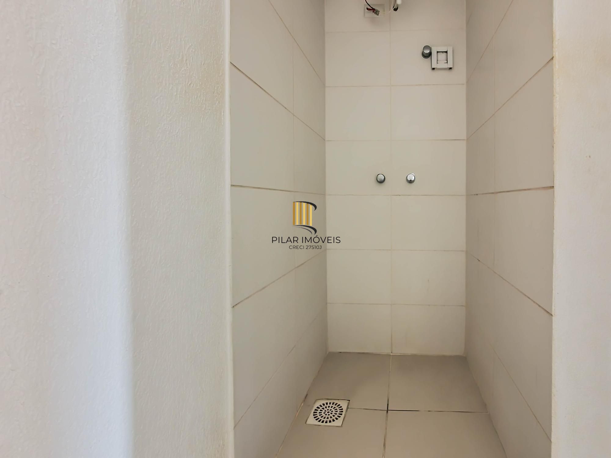 Apartamento em Porto Alegre, no bairro Vila Nova, com 2 dormitório(s), e 2 banheiros, à venda.