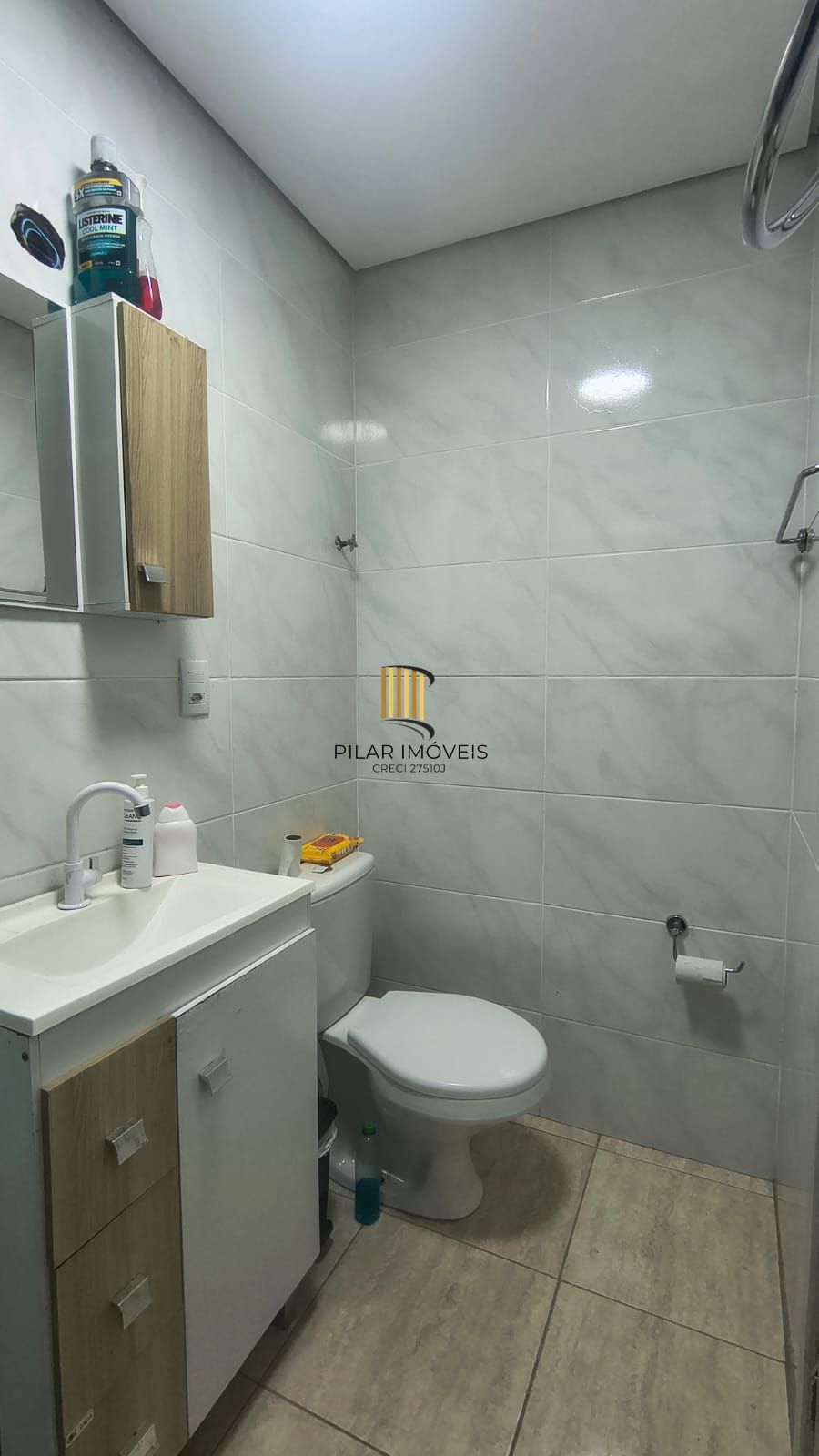 Apartamento térreo com um dormitório, com suíte, totalmente mobiliado no bairro Camaquã