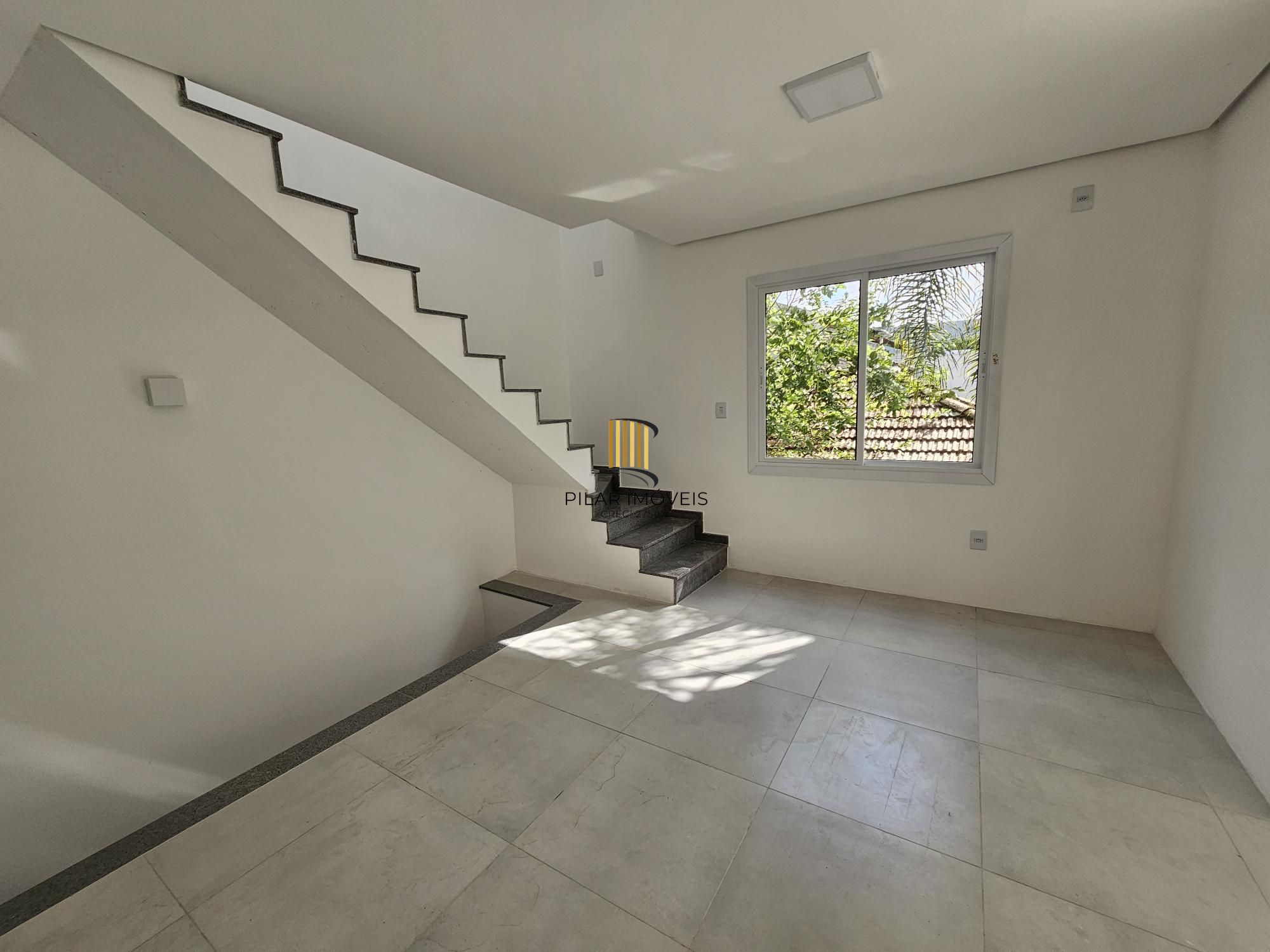 Casa de Condomínio 3 dormitórios no bairro Glória