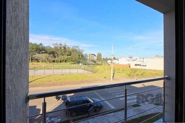 Casa em Porto Alegre, no bairro Hípica, com 3 dormitório(s), e 3 banheiros, à venda.