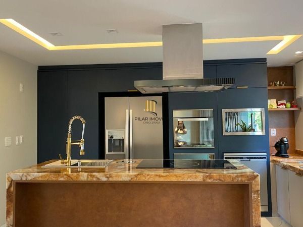 Apartamento em Porto Alegre, no bairro Petrópolis, com 3 dormitório(s), e 3 banheiros, à venda.