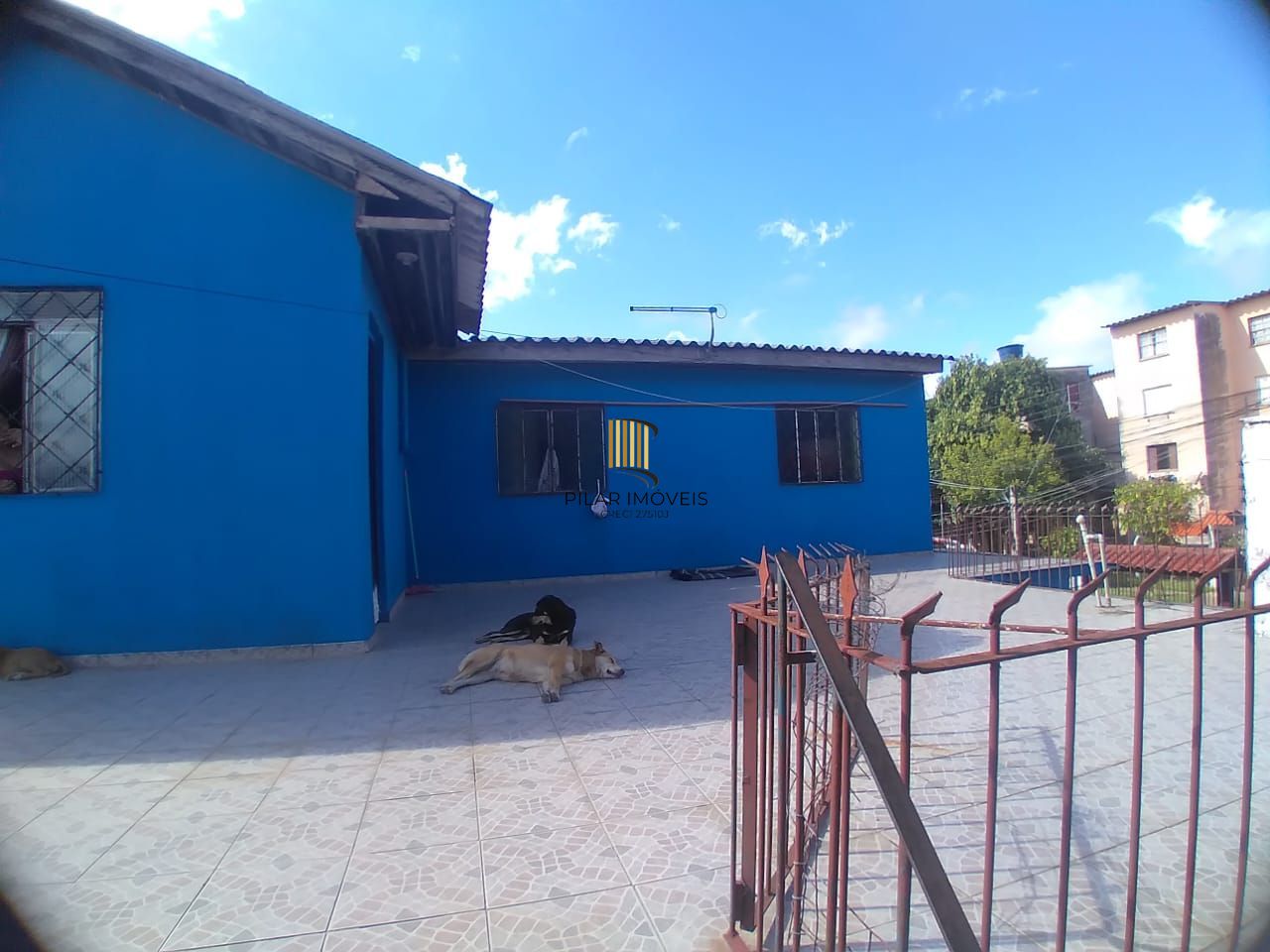Casa 3 dormitórios no bairro Restinga