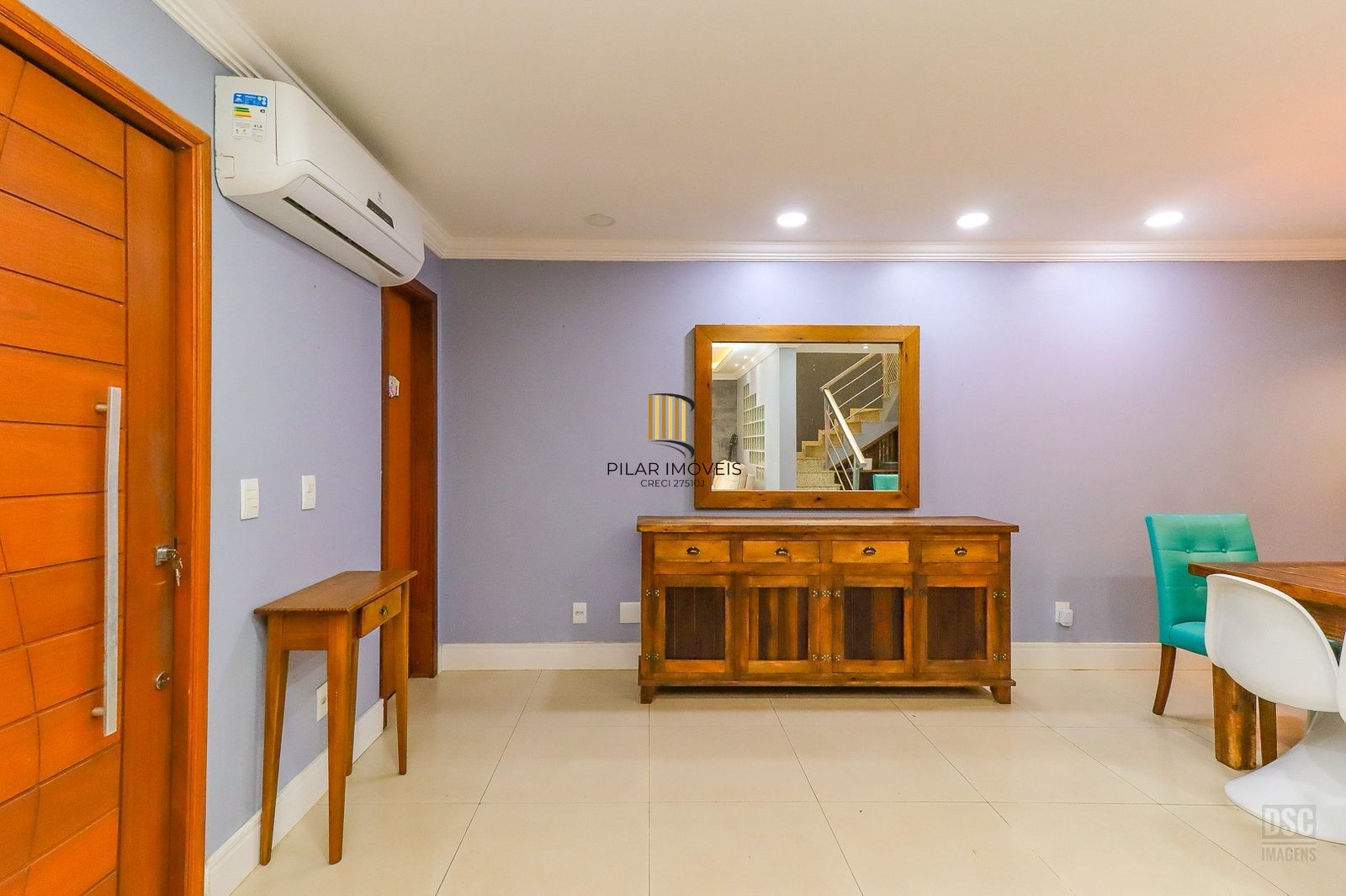 Casa em Porto Alegre, no bairro Hípica, com 3 dormitório(s), à venda.