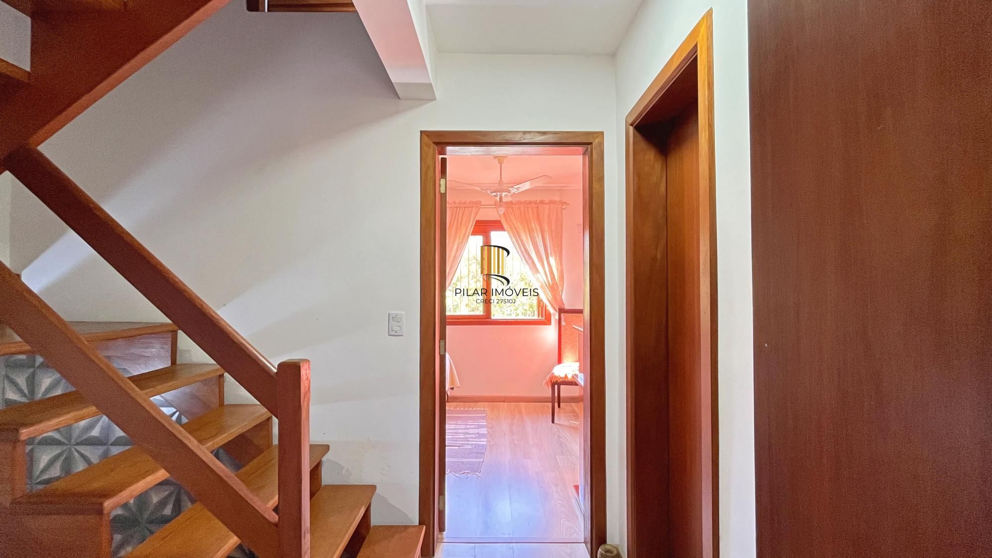 Casa de Condomínio 3 dormitórios no bairro Aberta dos Morros