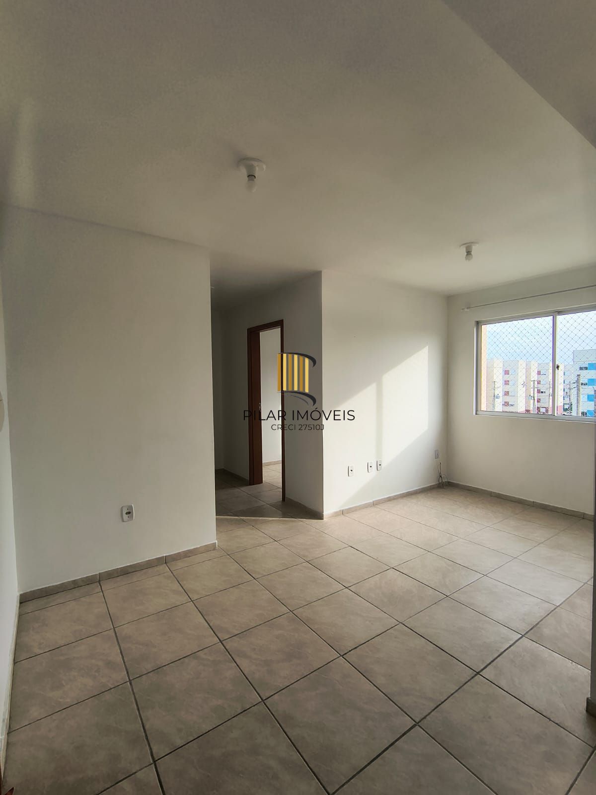 Apartamento de 2 dormitórios no bairro Chapéu do Sol