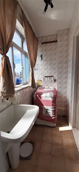 Apartamento em Porto Alegre, no bairro Camaquã, com 2 dormitório(s), e 2 banheiros, à venda.