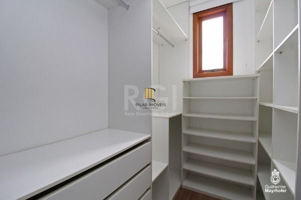 Casa de Condomínio 3 dormitórios no bairro Hípica