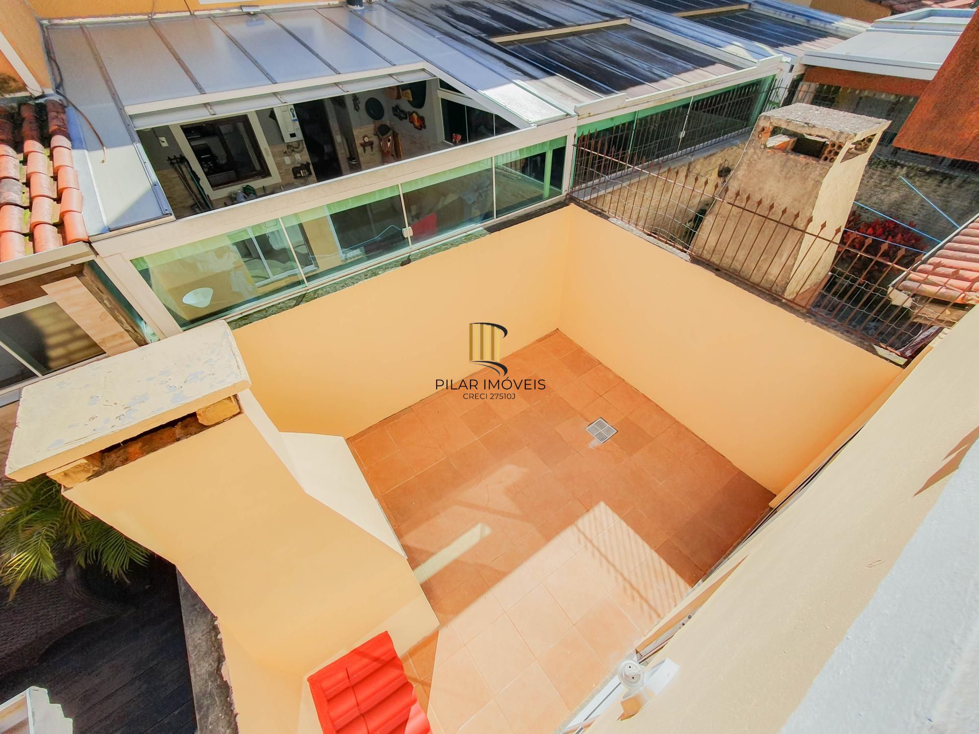 Casa de Condomínio 3 dormitórios no bairro Hípica