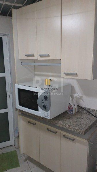 Casa de Condomínio 4 dormitórios no bairro Cristal