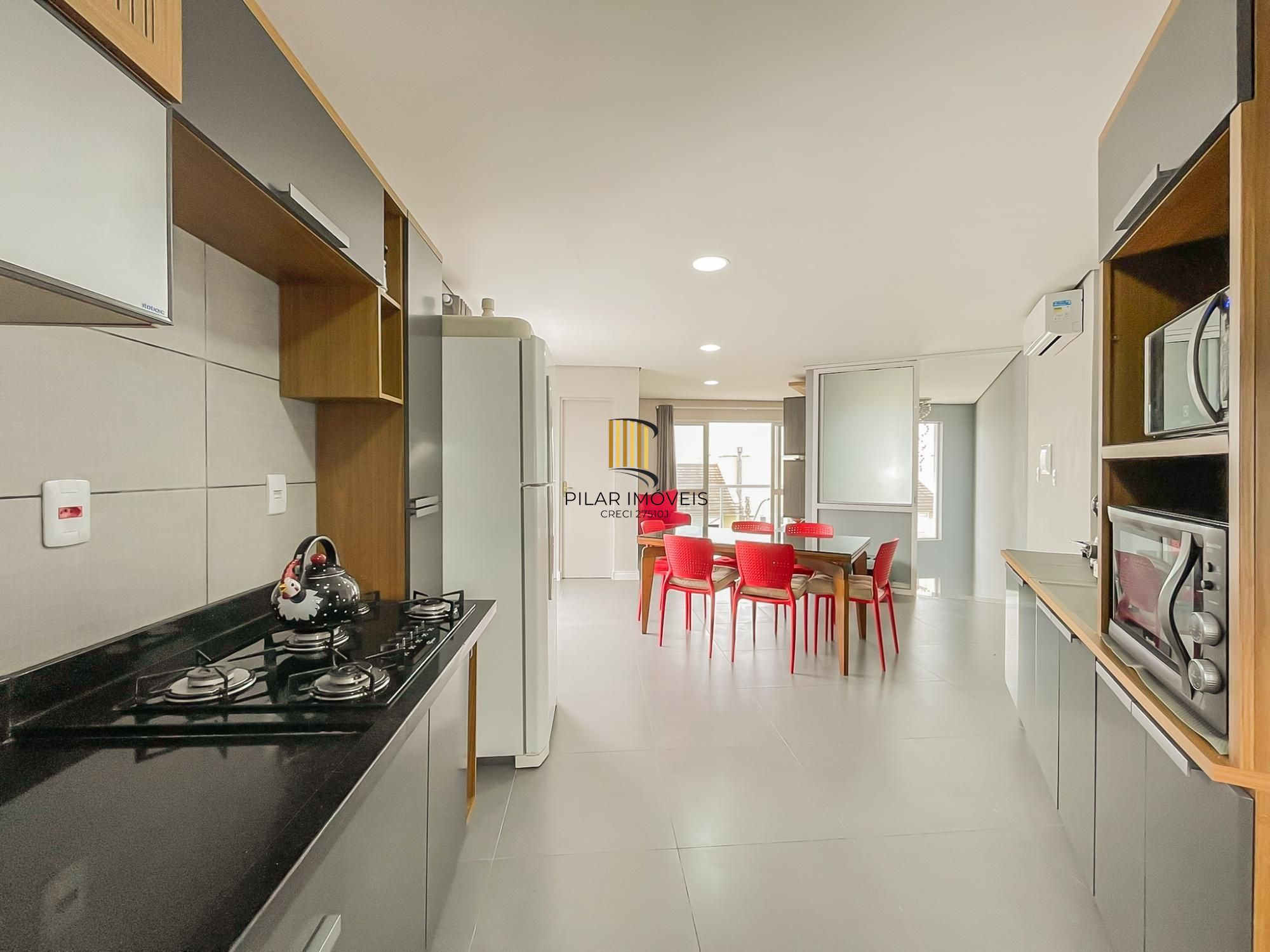 Casa 3 dormitórios no bairro Hípica