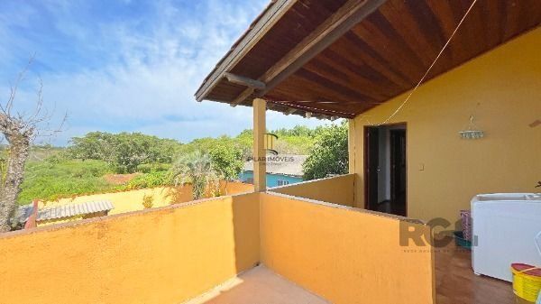 Casa 3 dormitórios no bairro Hípica