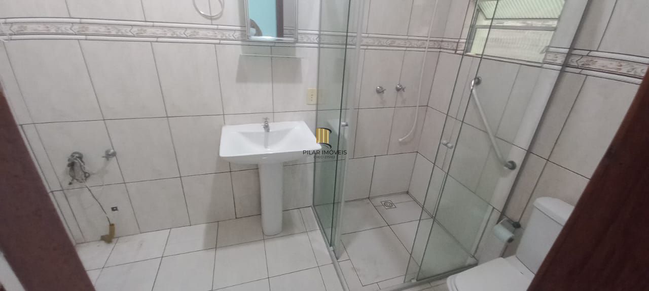 Casa 3 dormitórios no bairro Guarujá