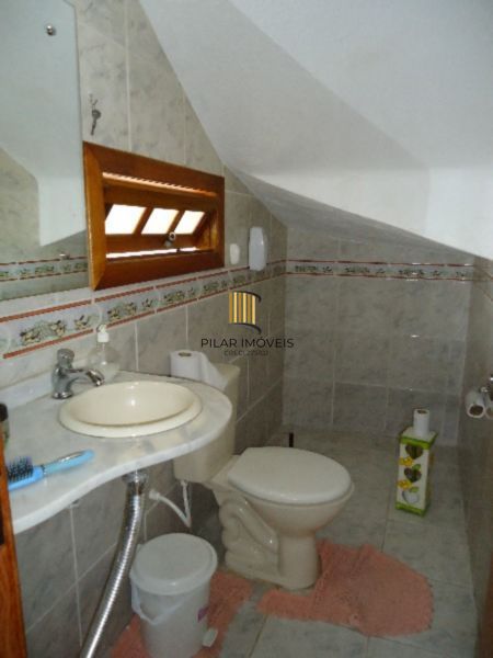 Casa para Venda - 220m², 3 dormitórios, sendo 1 suites, 2 vagas - Hípica