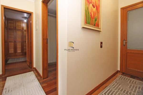 Casa para Venda - 287.96m², 4 dormitórios, sendo 1 suites, 4 vagas - Imperial Parque