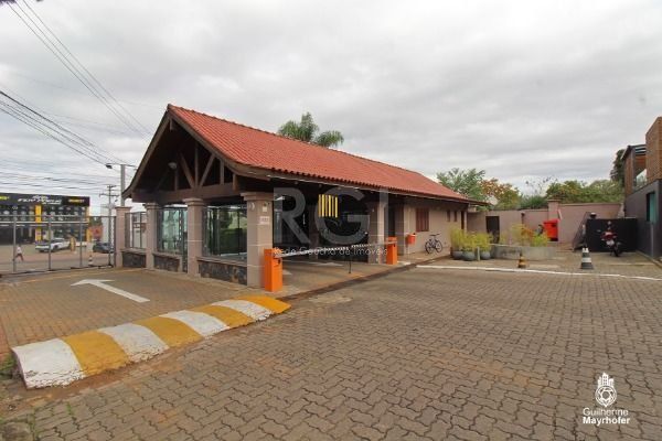 Casa de Condomínio 3 dormitórios no bairro Hípica