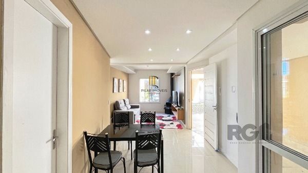 Casa Condominio em Porto Alegre, no bairro Ipanema, com 3 dormitório(s), e 3 banheiros, à venda.