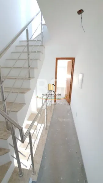 Casa 3 dormitórios no bairro Guarujá