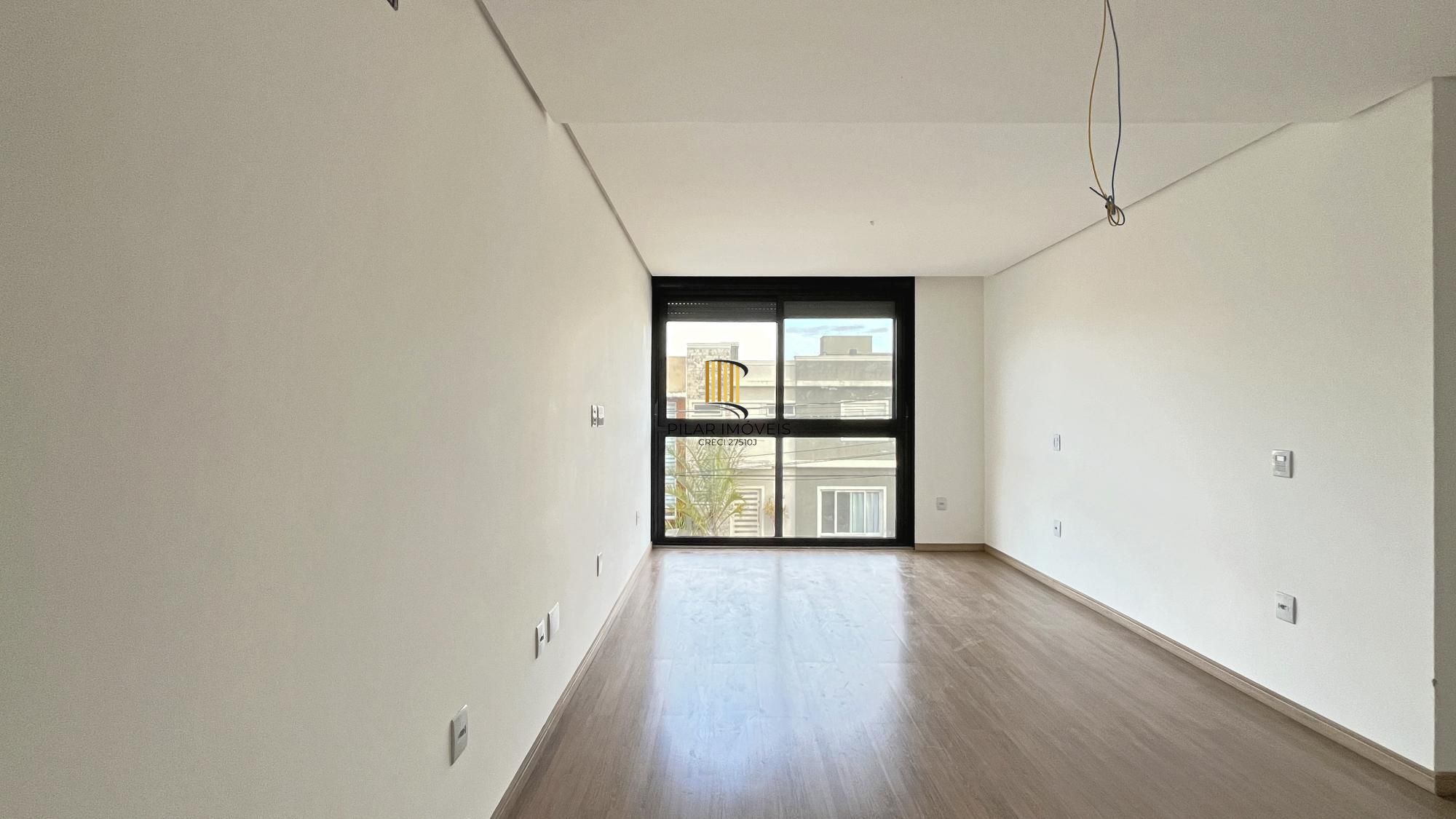 Casa Condominio em Porto Alegre, no bairro Hípica, com 3 dormitório(s), e 3 banheiros, à venda.