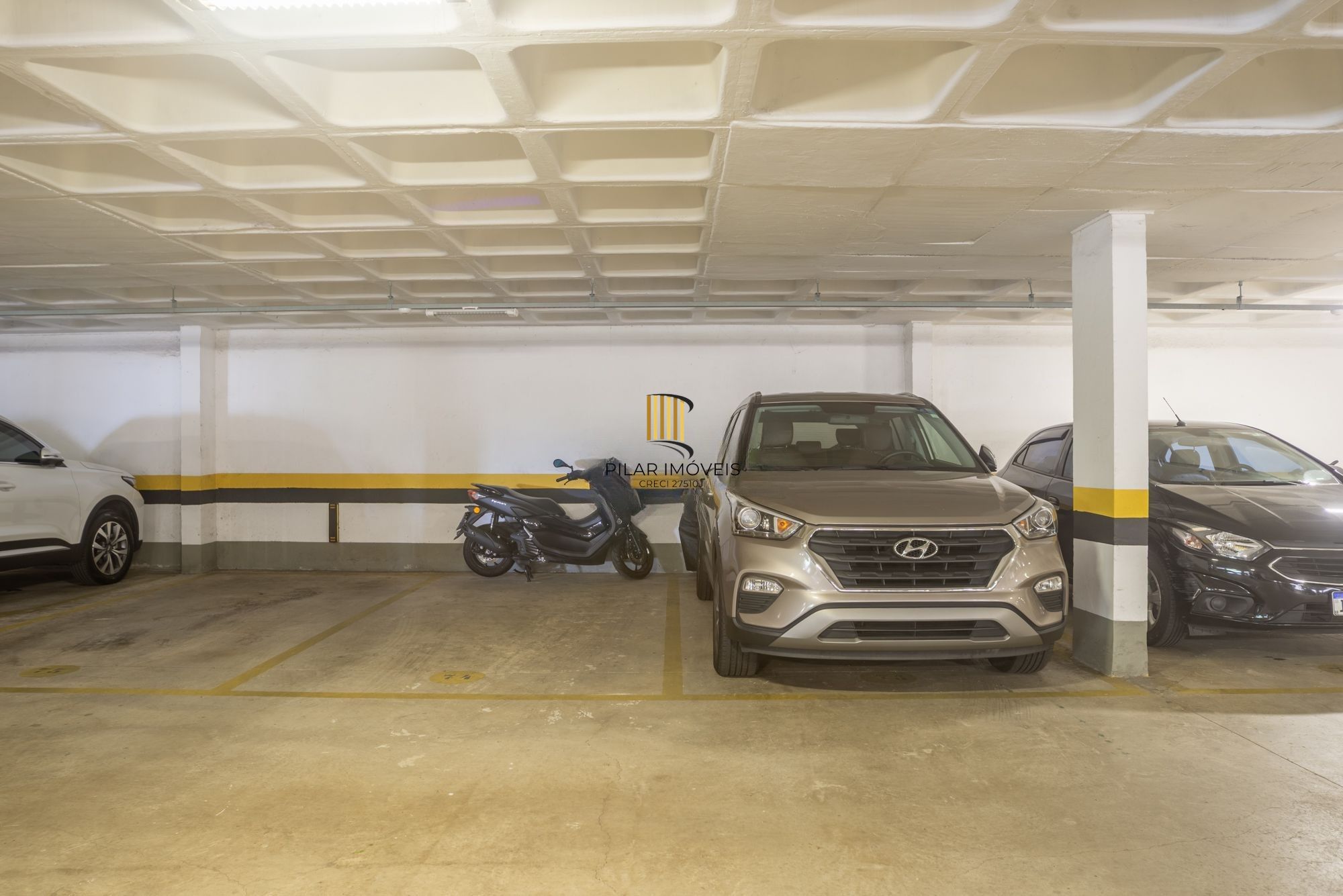 Excelente apto com 126 m² de área privativa 3 dormitórios sendo os 3 suítes  e duas vagas de garagens individuais