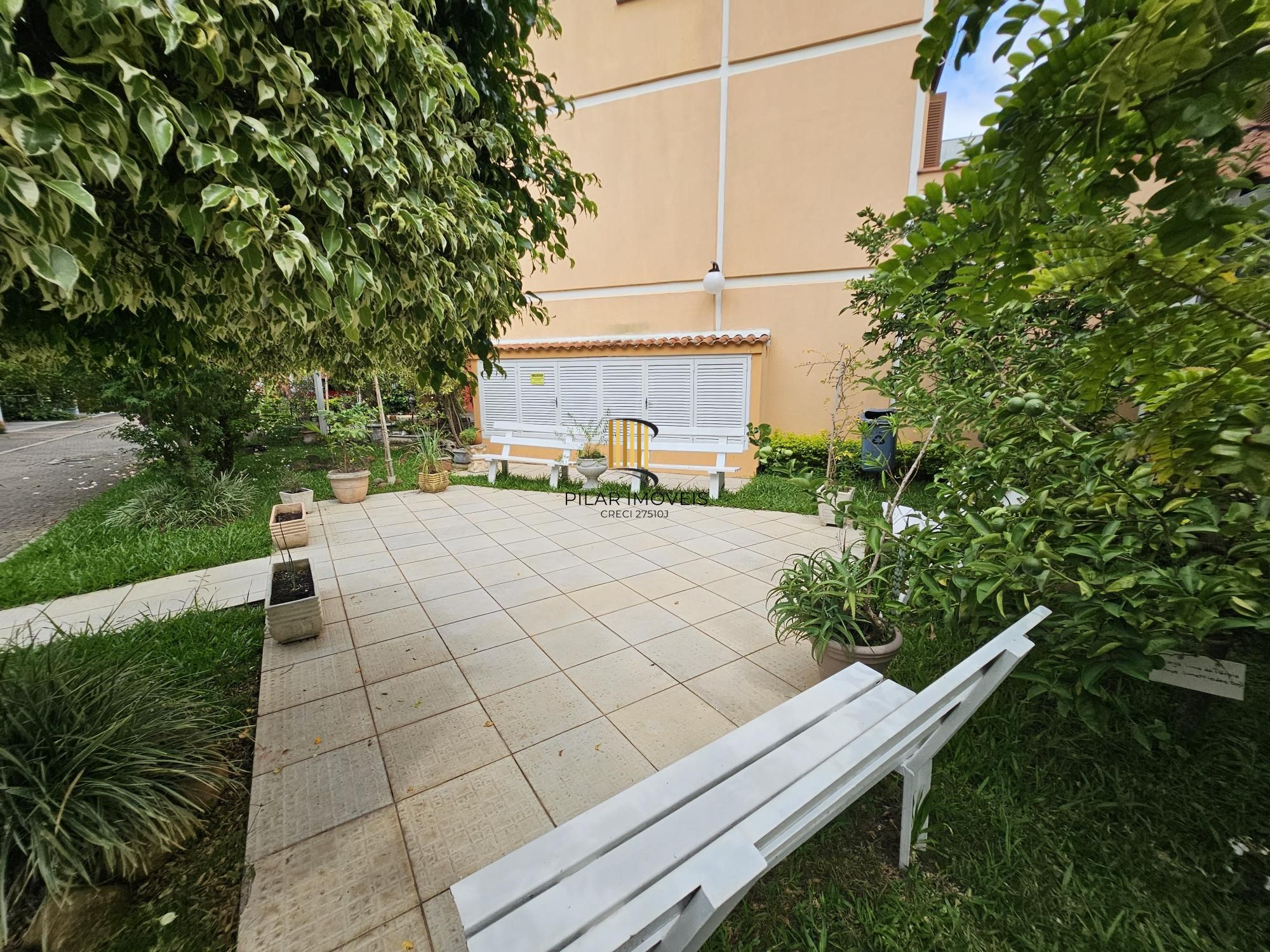 Casa 3 dormitórios em condomínio no bairro Camaquã, a 50 mts da Otto Niemayer.