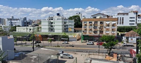 Apartamento em Porto Alegre, no bairro Tristeza, com 1 dormitório(s), e 1 banheiros, à venda.