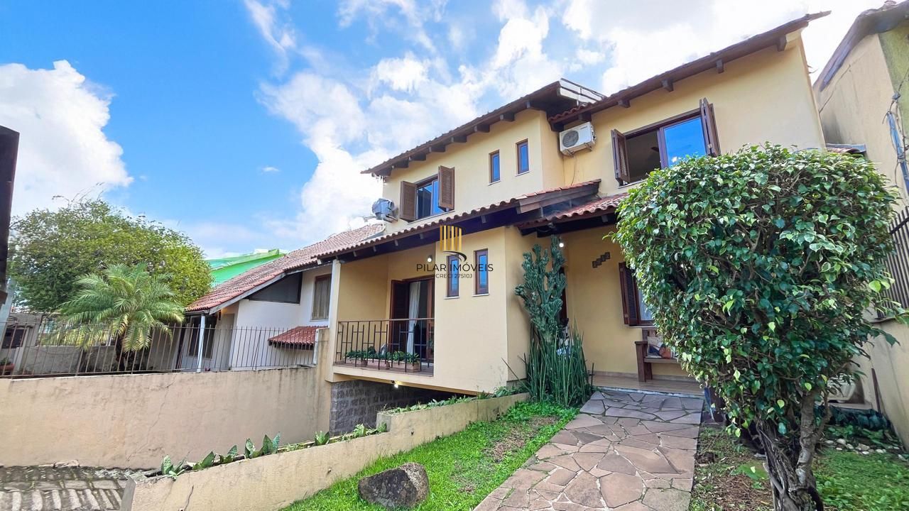 Casa 3 dormitórios no bairro Tristeza - Pilar Imóveis