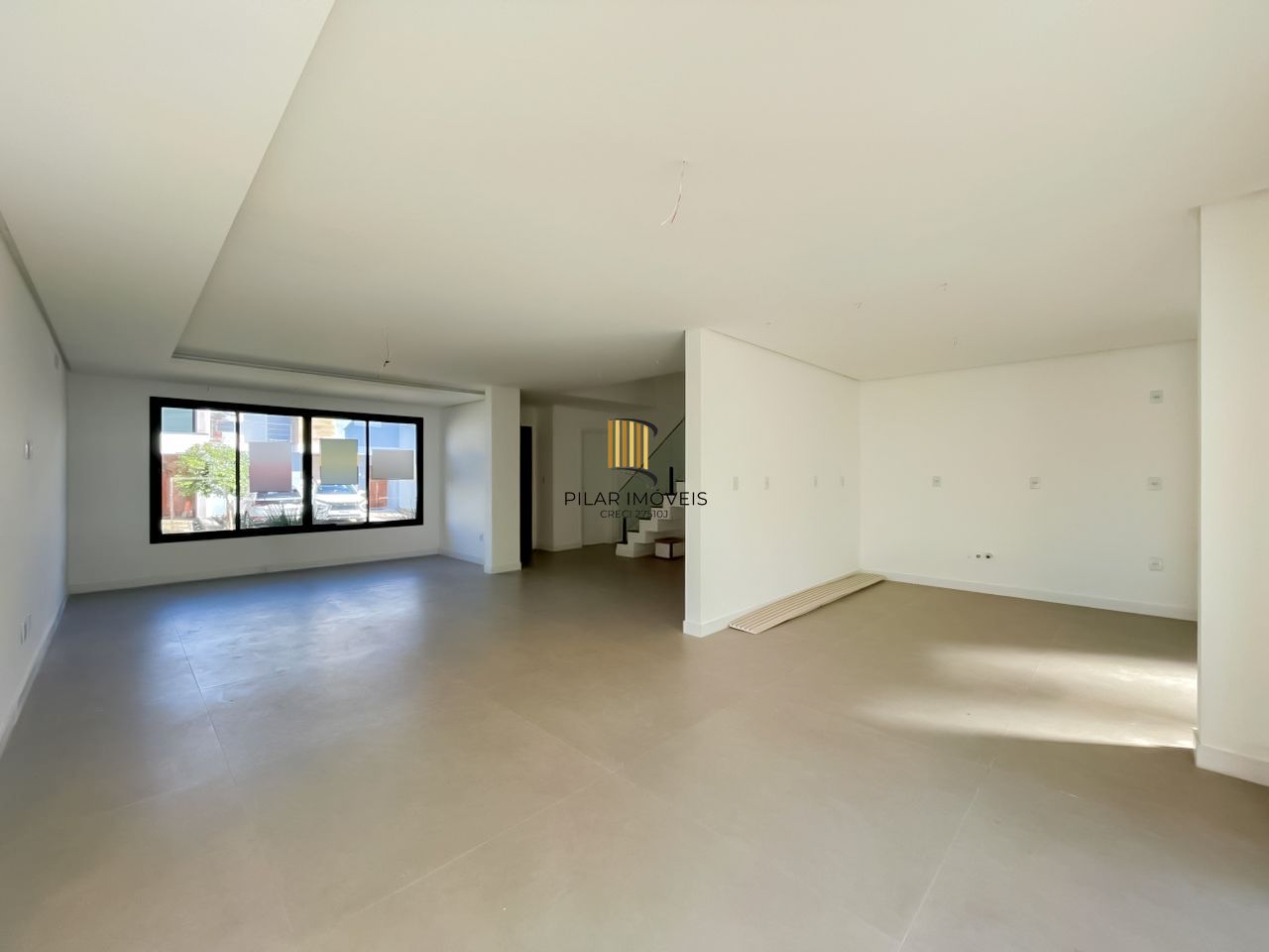 Casa Condominio em Porto Alegre, no bairro Ipanema, com 3 dormitório(s), e 3 banheiros, à venda.