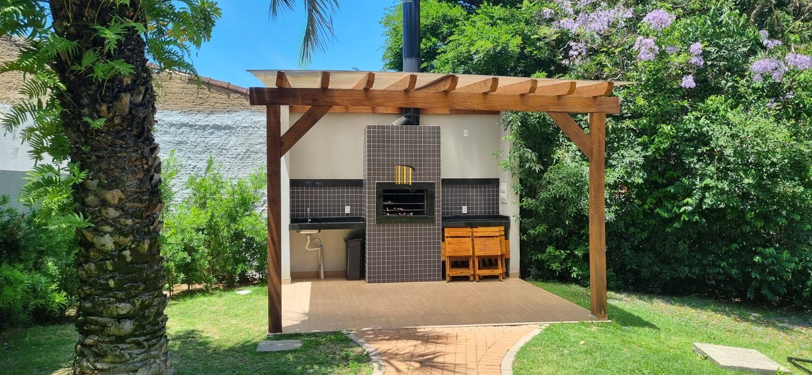 Ótimo sobrado em condomínio fechado com 2 dormitórios á venda bairro Vila Nova