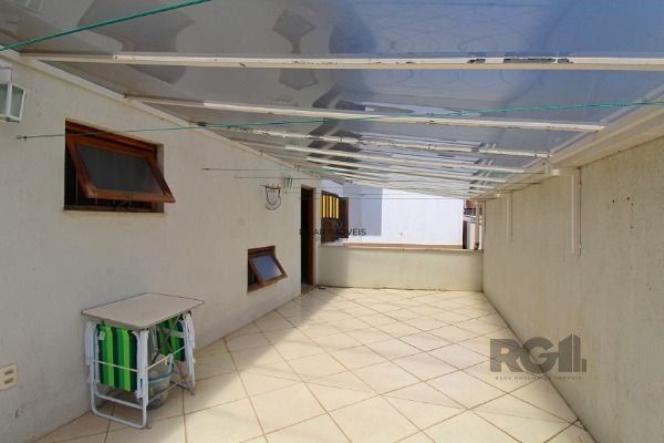 Casa Condominio para Venda - 197m², 3 dormitórios, sendo 1 suites, 2 vagas - Tristeza
