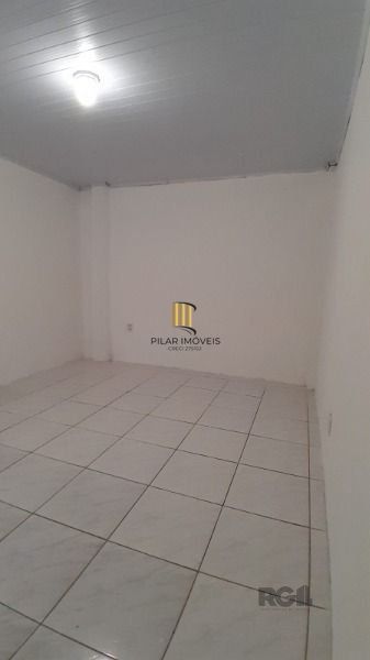 Casa em Porto Alegre, no bairro Restinga, com 2 dormitório(s), e 2 banheiros, à venda.