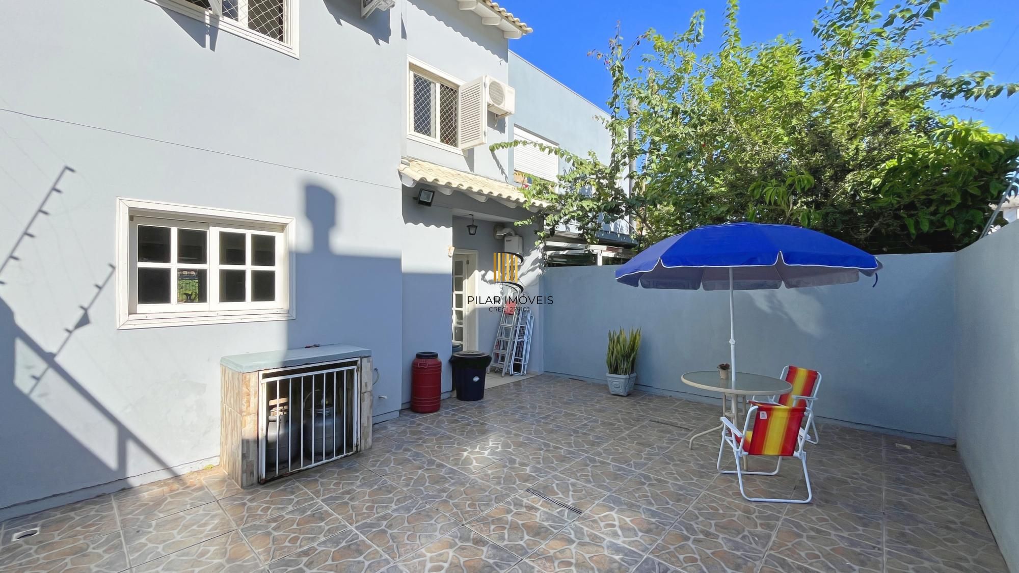 Casa de Condomínio 3 dormitórios no bairro Hípica