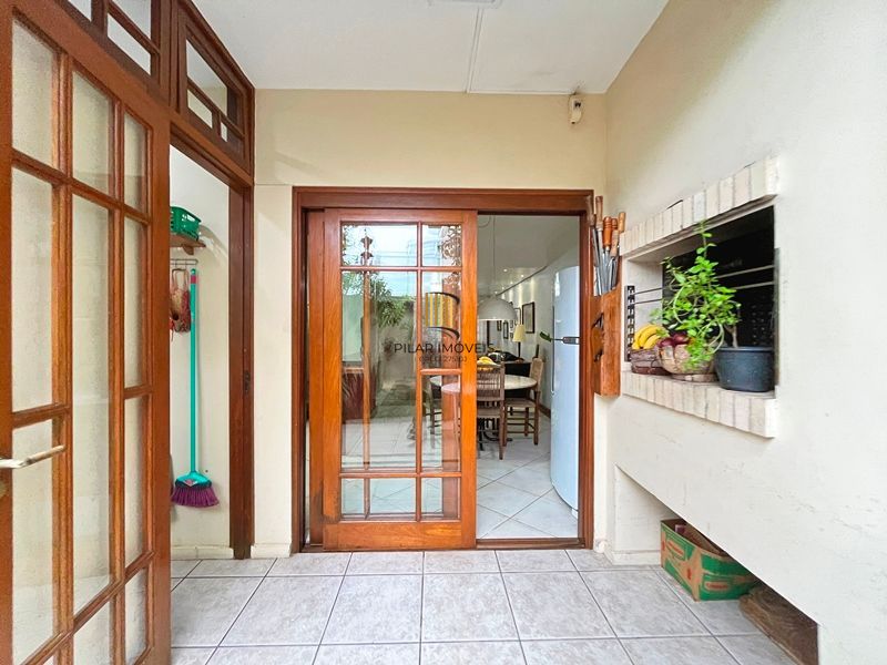 Casa 3 dormitórios no bairro Ipanema