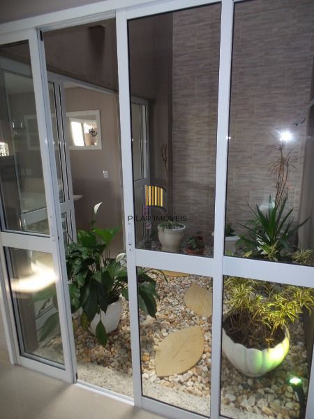 Casa para Venda - 270m², 3 dormitórios, sendo 1 suites, 2 vagas - Guarujá
