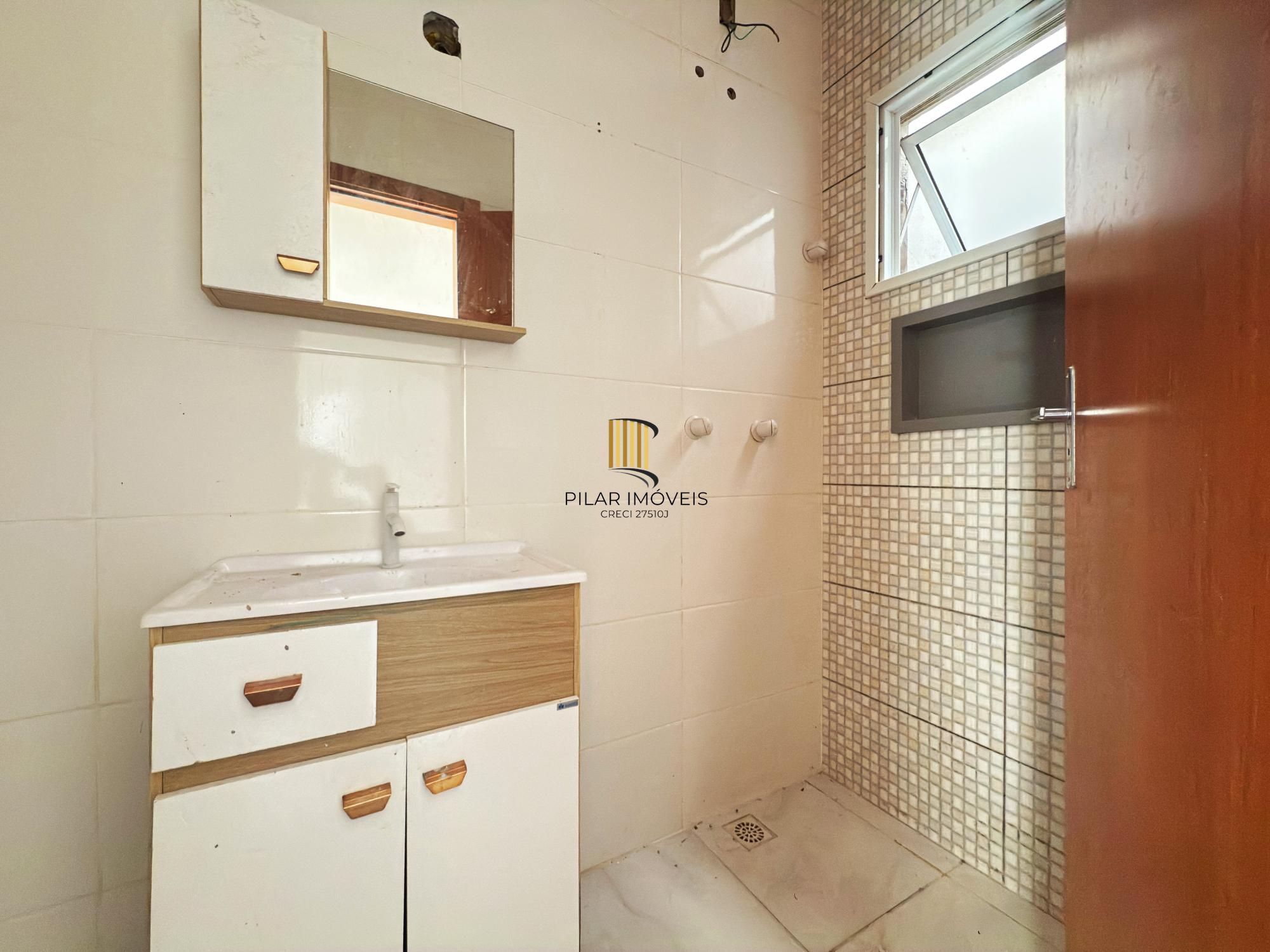 Casa Condominio em Porto Alegre, no bairro Ponta Grossa, com 2 dormitório(s), e 2 banheiros, à venda.