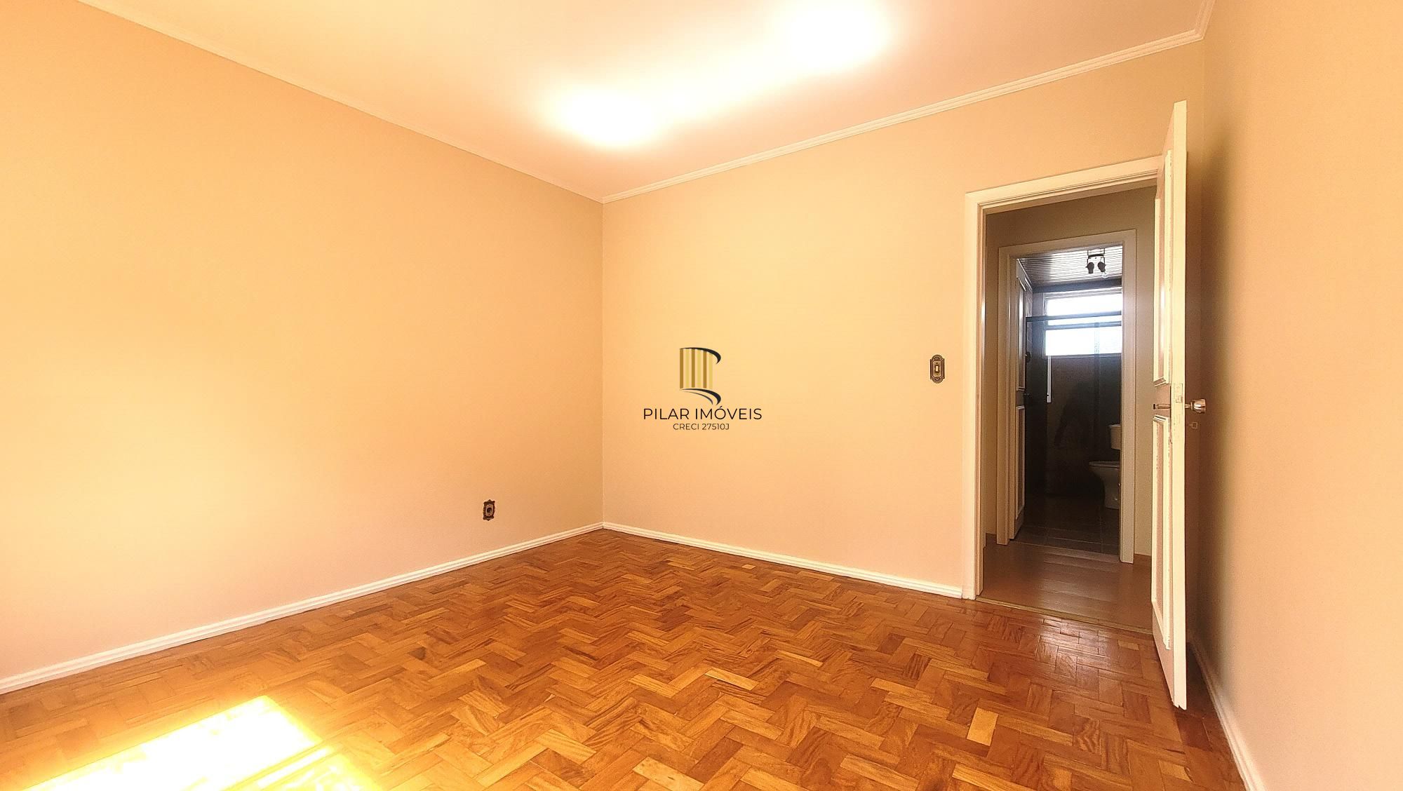 Ótimo apartamento com 79,4m2, 2 dorm. e dependencia completa.