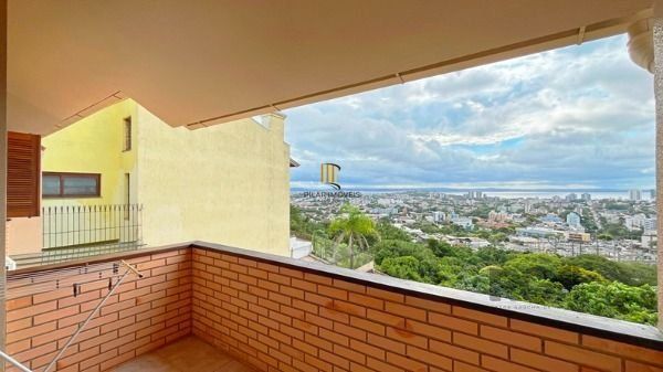 Casa 3 dormitórios no bairro Nonoai