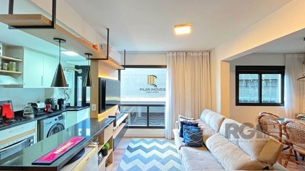Apartamento em Porto Alegre, no bairro Cristal, com 2 dormitório(s), e 2 banheiros, à venda.