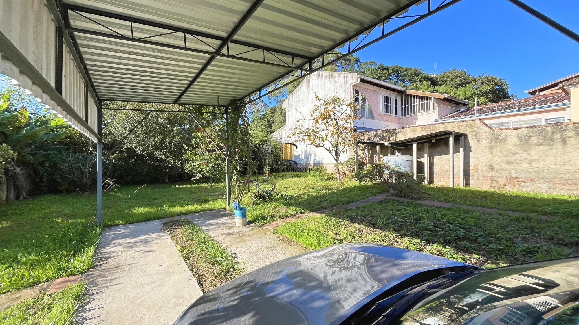 Casa 4 dormitórios no bairro Glória