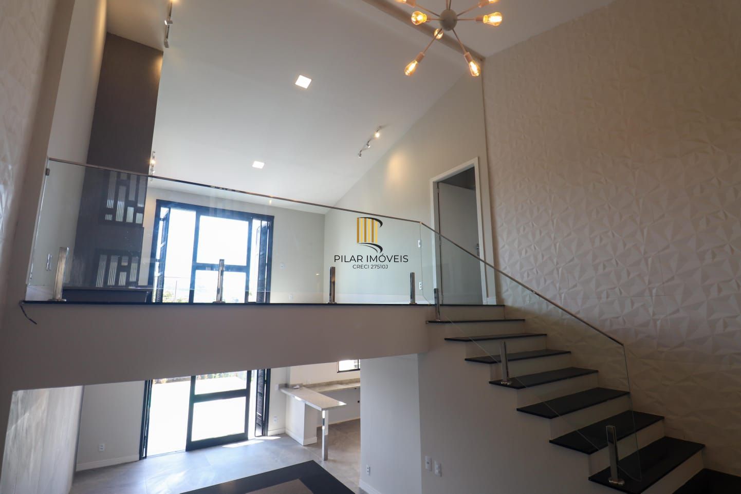 Casa 4 dormitórios no bairro Vila Nova