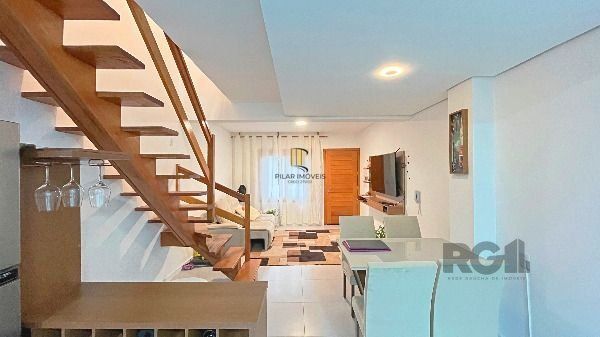 Casa Condominio em Porto Alegre, no bairro Teresópolis, com 2 dormitório(s), e 2 banheiros, à venda.