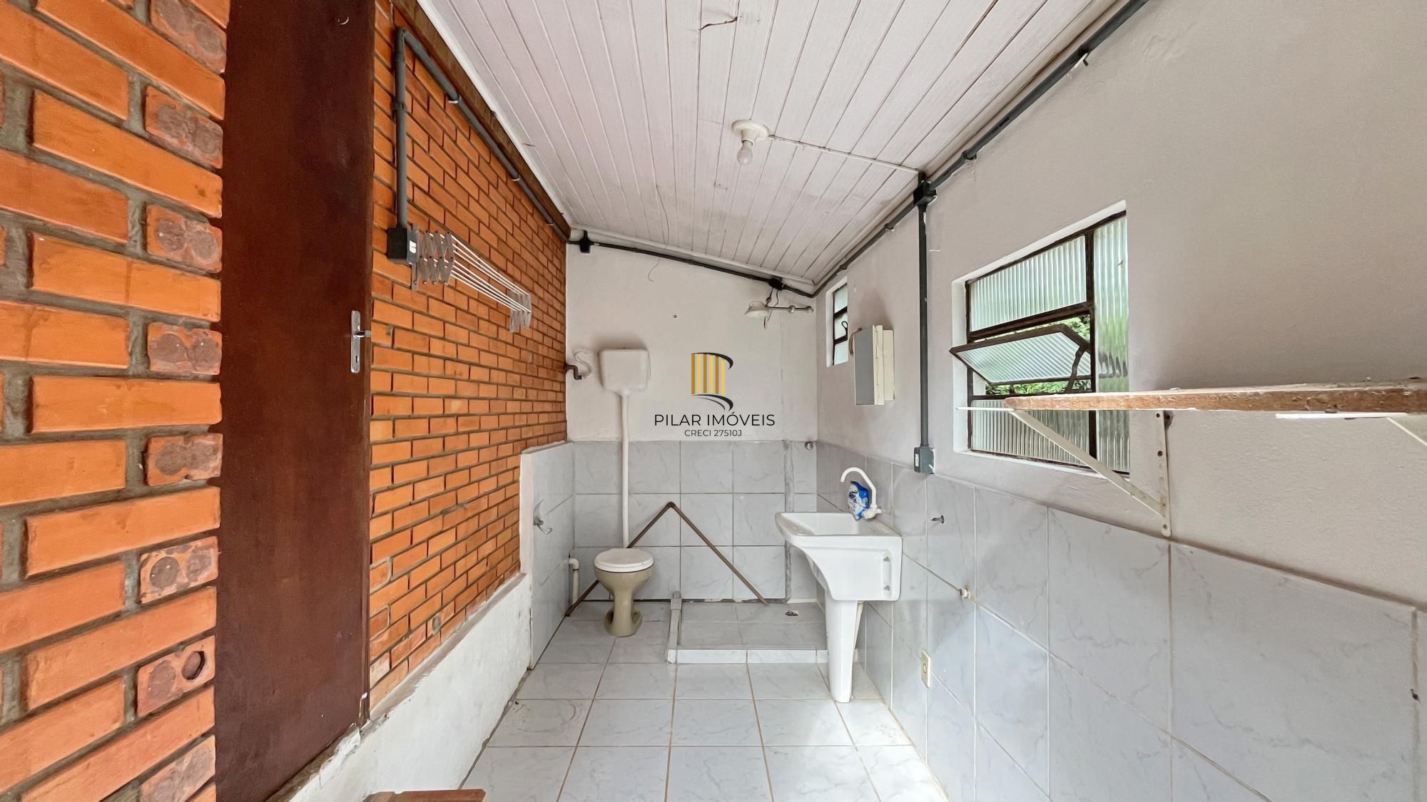 Casa 1 dormitório no bairro Hípica