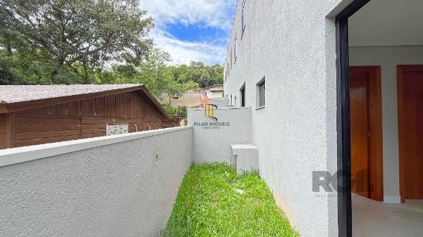 Casa Condominio em Porto Alegre, no bairro Tristeza, com 3 dormitório(s), e 3 banheiros, à venda.