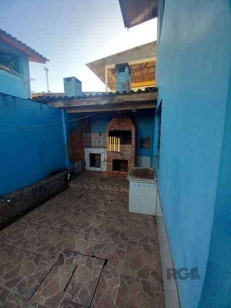 Casa em Porto Alegre, no bairro Cavalhada, com 3 dormitório(s), e 3 banheiros, à venda.
