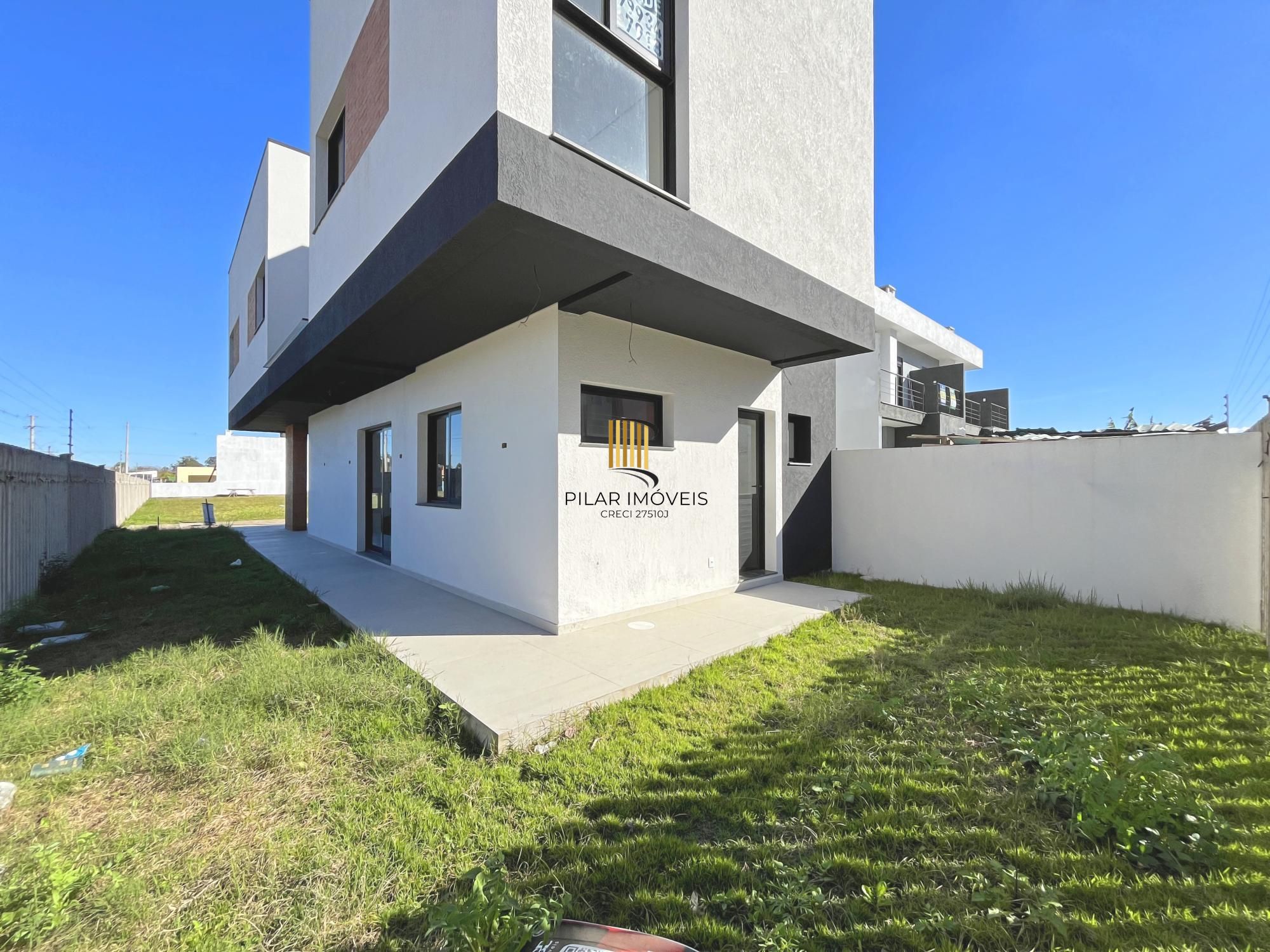 Casa em Porto Alegre, no bairro Hípica, com 3 dormitório(s), e 3 banheiros, à venda.