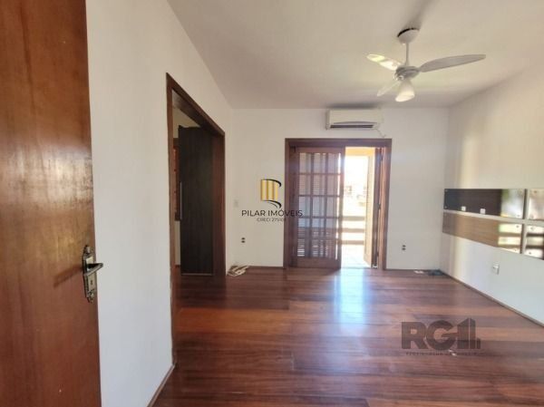 Casa 5 dormitórios no bairro Aberta dos Morros